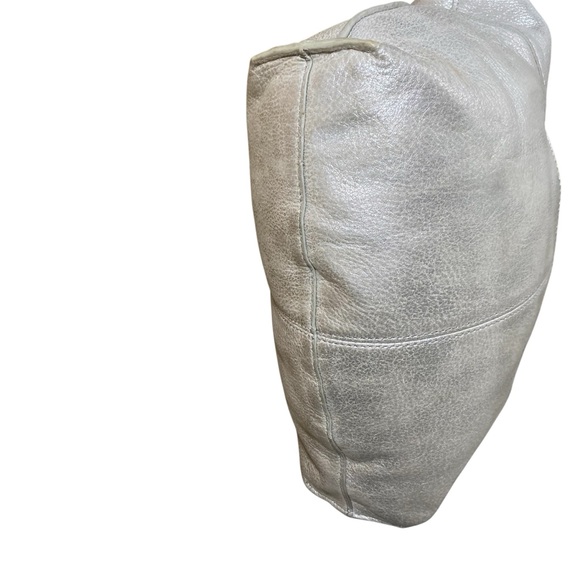 Hobo Sheila Silver Women's Handbag - Picture 4 of 13